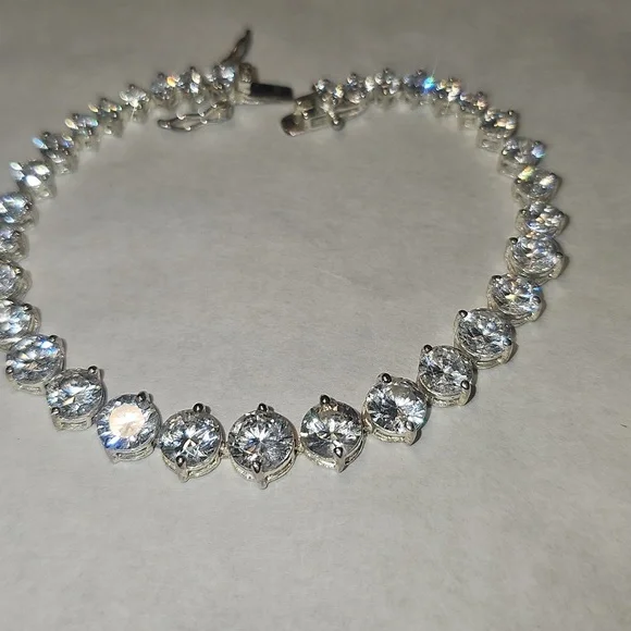Elegant 925 Silver RJ Bracelet with CZ Stones - Picture 1 of 8